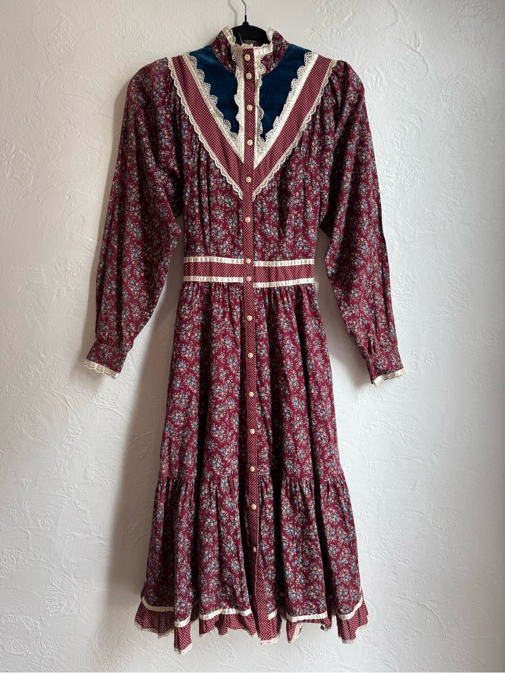 Vintage 1970s Gunne Sax Burgundy Calico Floral Prairie Midi Dress Velvet Yoke